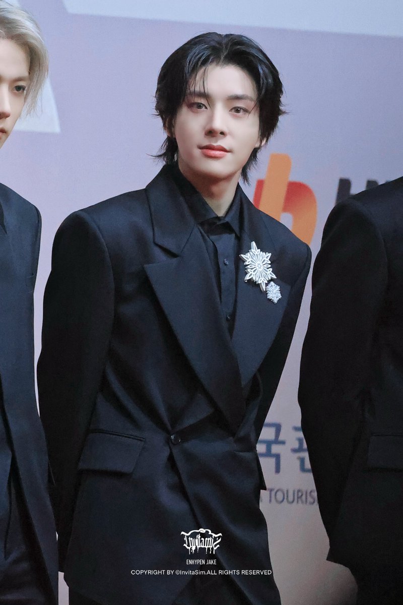 InvitaSim_Jake's tweet image. 251225 SBS RED CARPET
#JAKE #제이크 #심재윤
#ENHYPEN_JAKE
#엔하이픈 #ENHYPEN