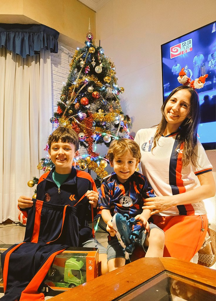 Feliz Navidad para todos!!! Los regalitos de San Lorenzo no podían faltar! 💙❤️🎅🌲