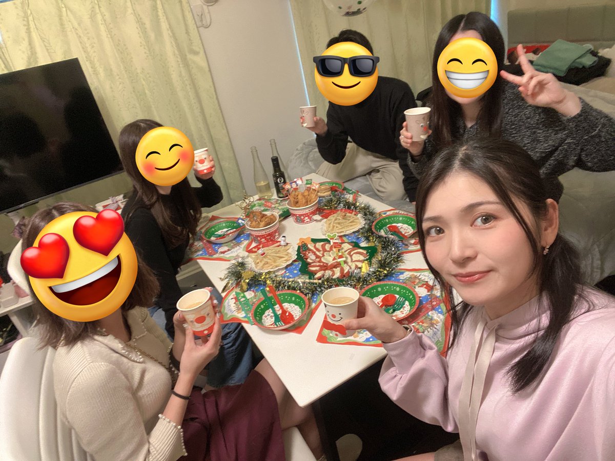 今年…
人生で初めてこんなしっかりクリスマスパーティ🥳🎉
みたいなことしたかも🙄✨️
めっちゃ楽しかった🎄