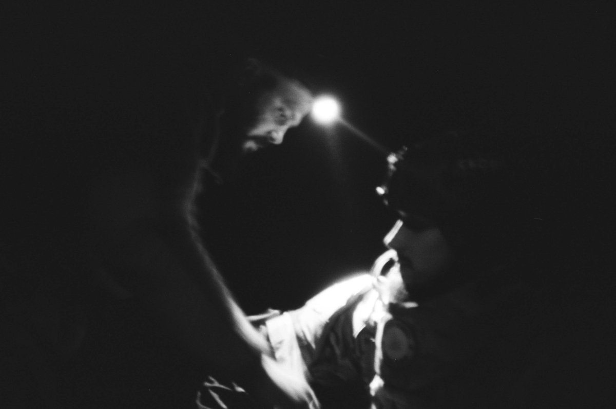 Це Різдво можливе завдяки тим, хто зустрічає його у лісах, полях, посадках, зруйнованих містах та селах

Честь, друзі 🫡