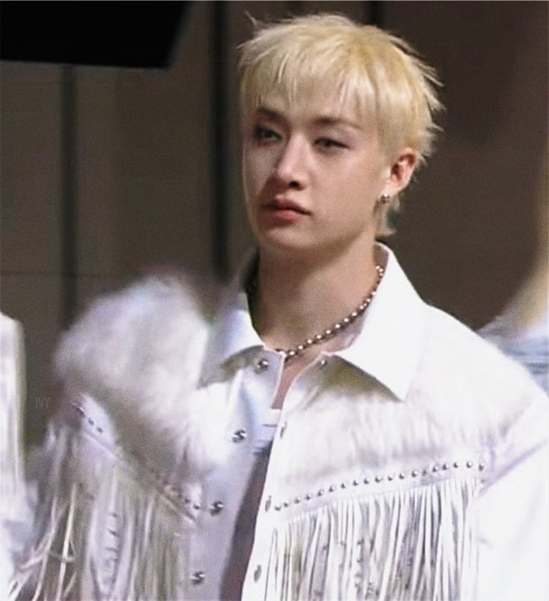 httpshyunchanie's tweet image. all that's left is for it to be dyed orange and we'll have red lights chan back
#SBSGAYODAEJEON2025 #BangChan #StrayKids