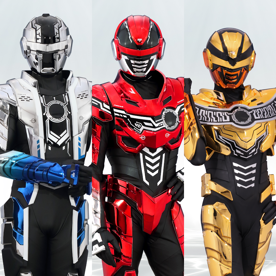 Gotcha_GoFire's tweet image. I think the fact that some people ask why these guys aren't just a Sentai team perfectly shows the identity crisis Sentai as a brand was facing

Frankly, what *is* a Sentai even?