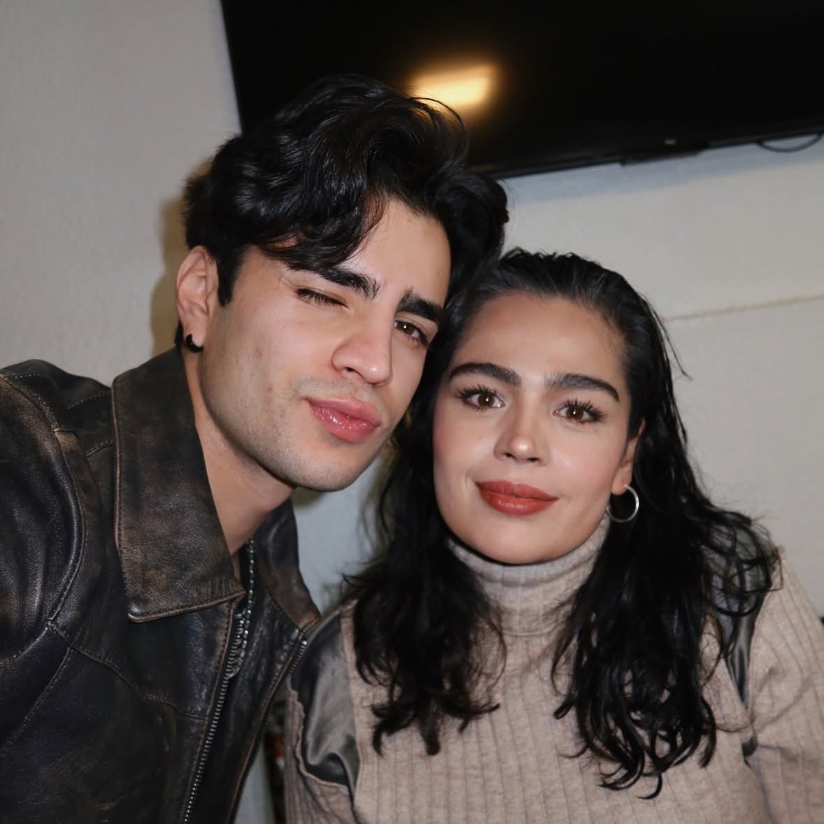 fckgstt's tweet image. con razón aaron salió bien bonito, mom nancy es una reina preciosa 🥺