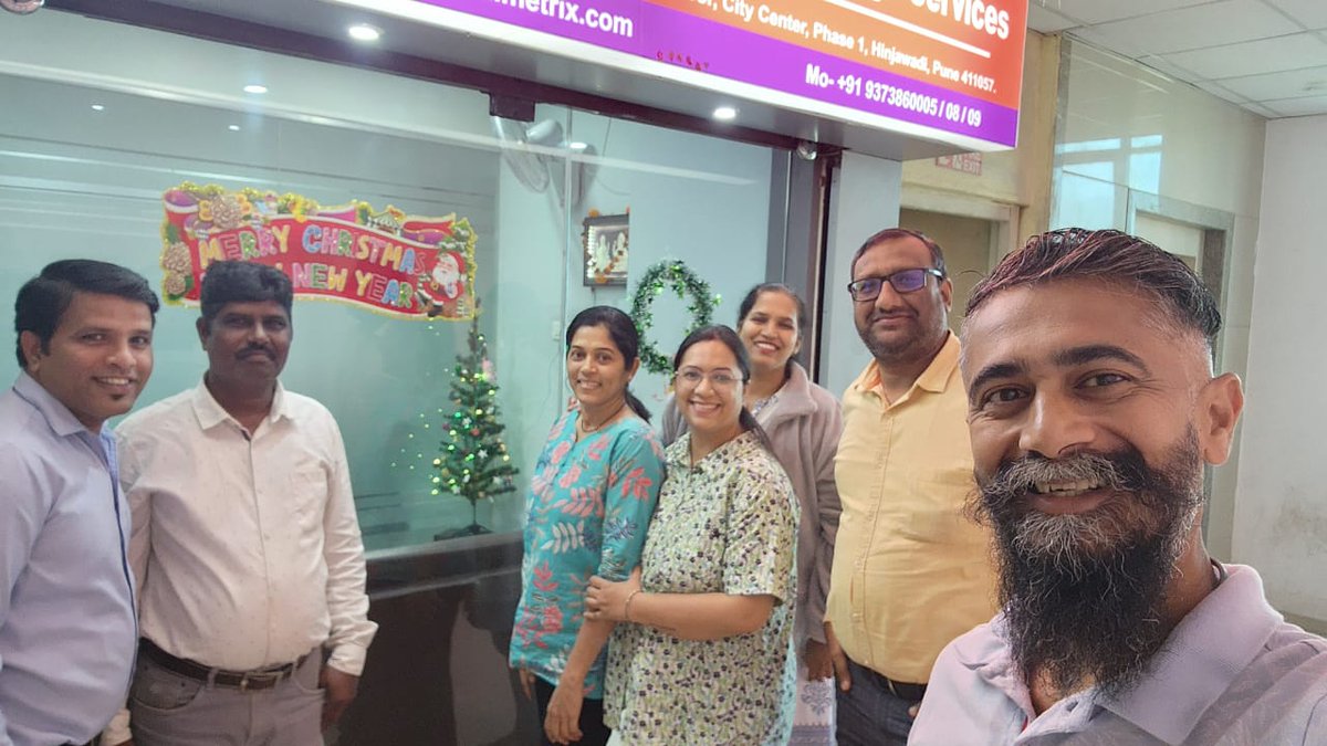 SkillMetrix's tweet photo. Merry Christmas Everyone...From our Family to Yours..!! https://t.co/242ZVhi22k