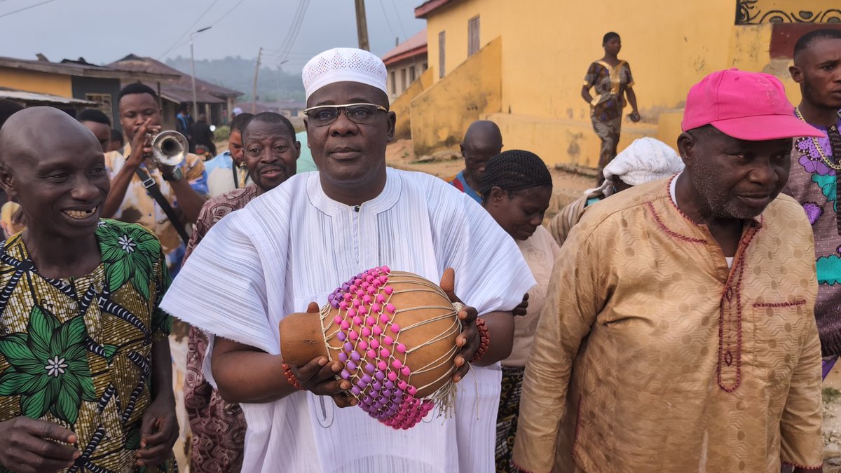 As royal trumpets sang his praises, Kabiyesi danced in joy — a powerful expression of gratitude, tradition, and kingship.
Long live the throne.