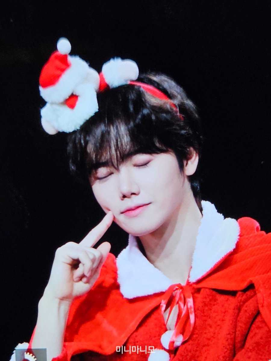251225 미니산타 멜클 호호호🎅❤️
#민희 #MINHEE #크래비티 #CRAVITY