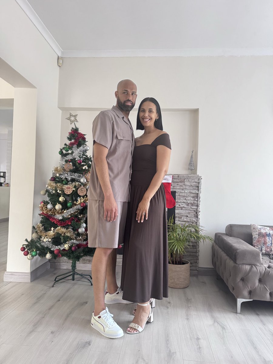 RobynSnayers's tweet image. Merry Christmas from my family to yours🎄❤️