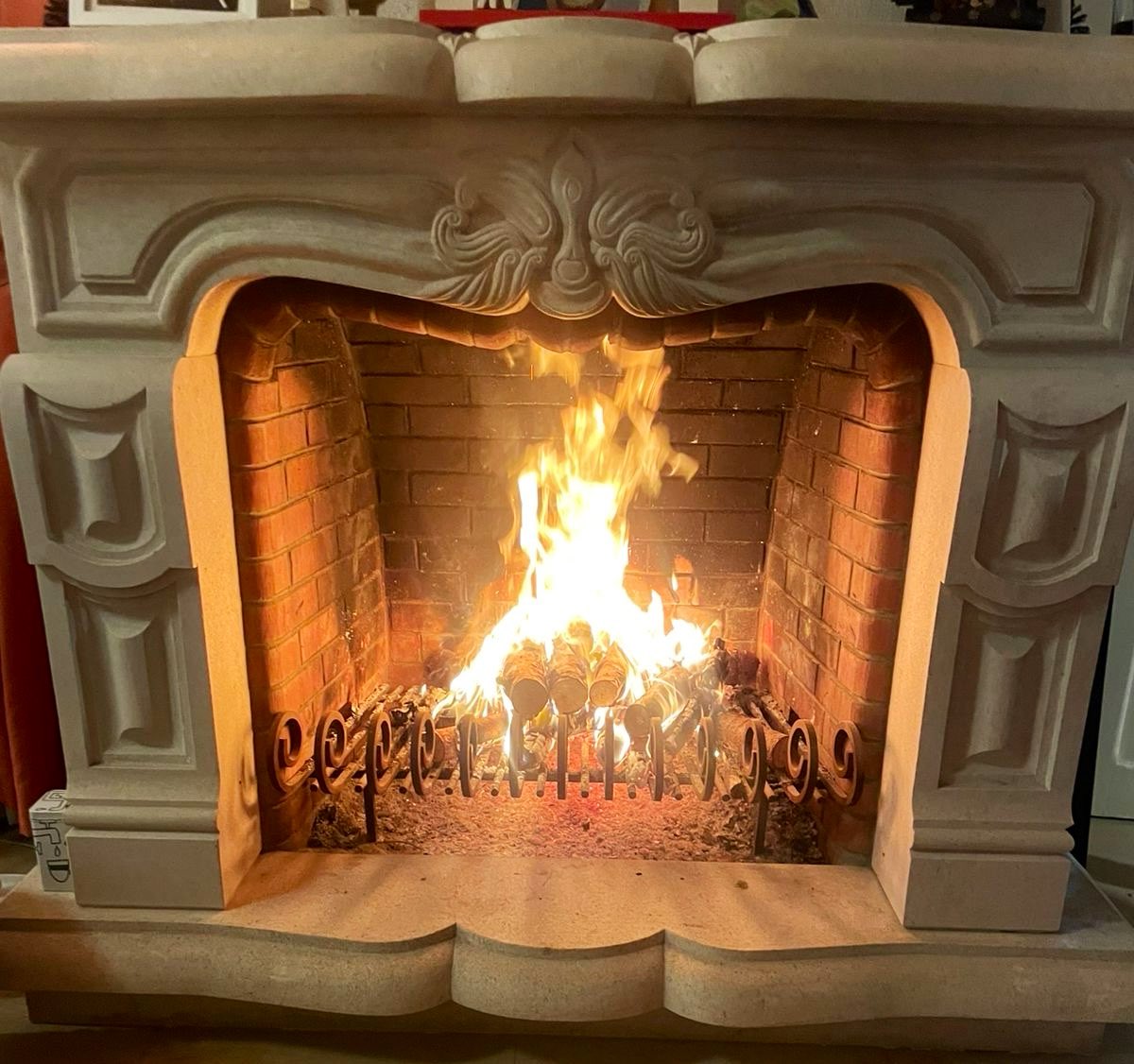 It’s cold outside🎄🔥🪵

📍Dhour Choueir • Lebanon