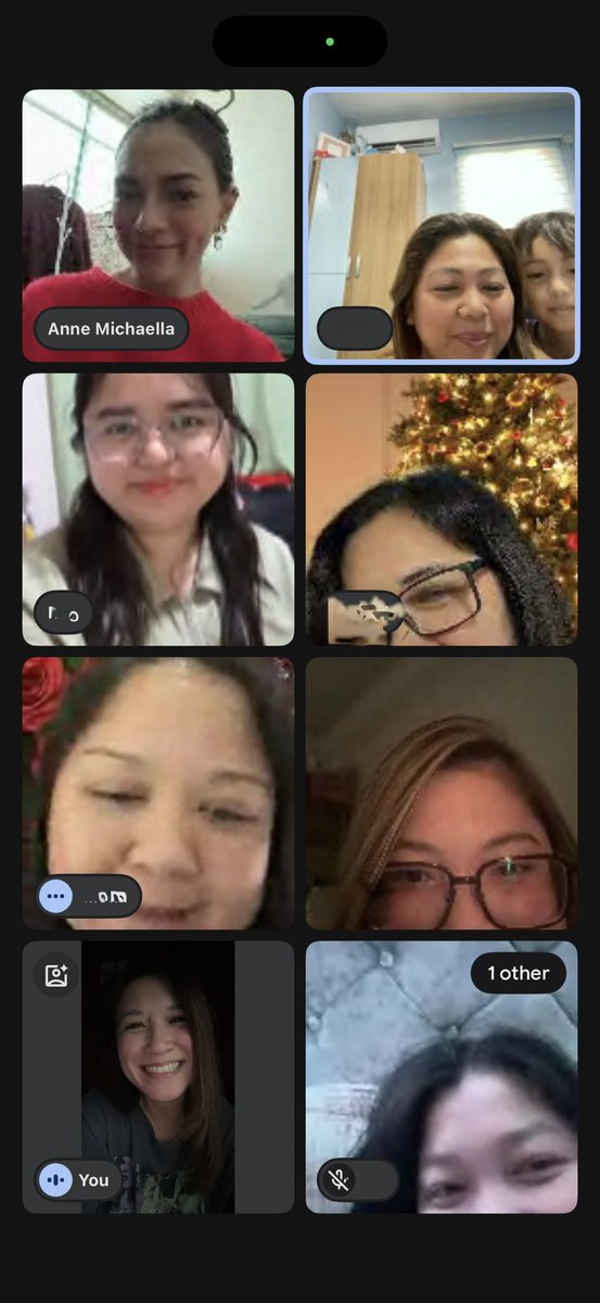 Tashp388's tweet photo. A magical christmas afternoon with the Mahika’s and our Mahika 💚🎄 we love you @mikslmnc. Lam mo na yan. Merry christmas and enjoy your family time 🫶 https://t.co/yb2JntR13p