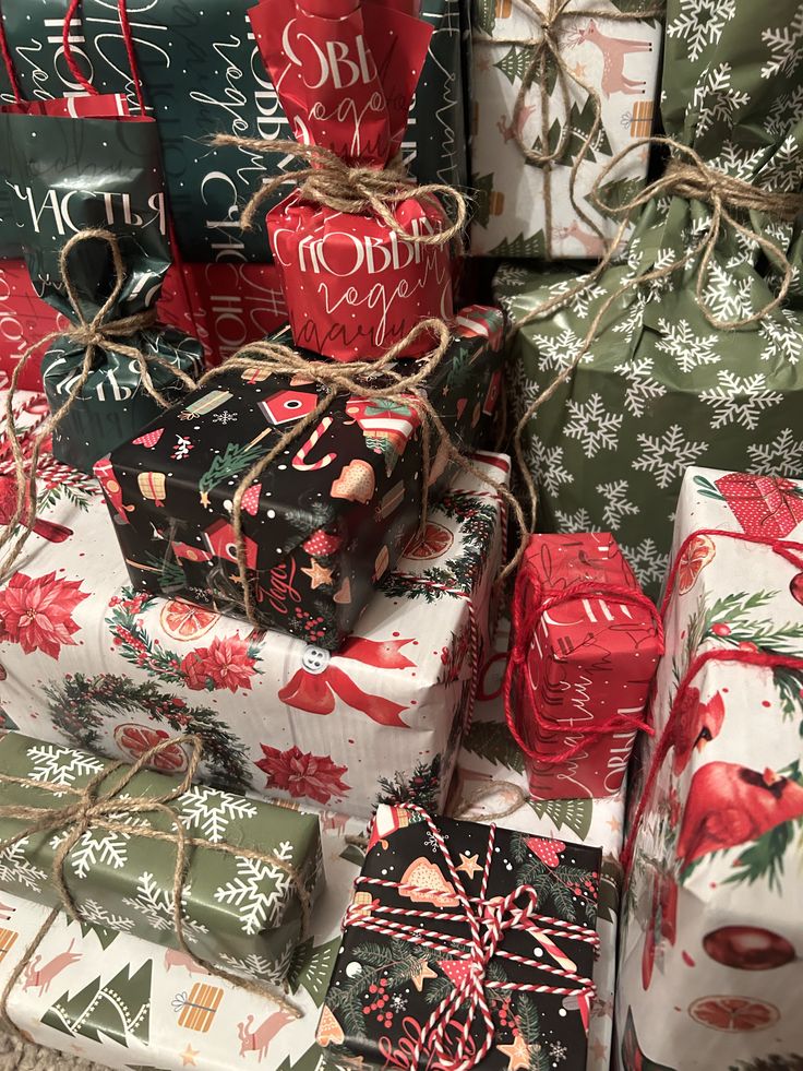 ㅤ️️ ️️
ㅤ️️ ️️
Dear YCCA, 

Merry Christmas, may your Christmas hold many merry moments with those you love and your New Year bring you happiness and health!
 ️️
ㅤ️️