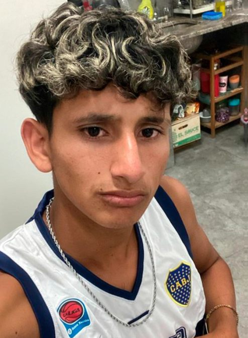 desaparecidaorg's tweet image. Maximiliano César Barreiro tiene 17 años, desapareció el 15/12/25 en La Matanza, provincia de Buenos Aires. Se hizo la denuncia. Por favor compartir y avisar #Urgente a la policía local, o al ☎️911  

#LaMatanza #BuenosAires