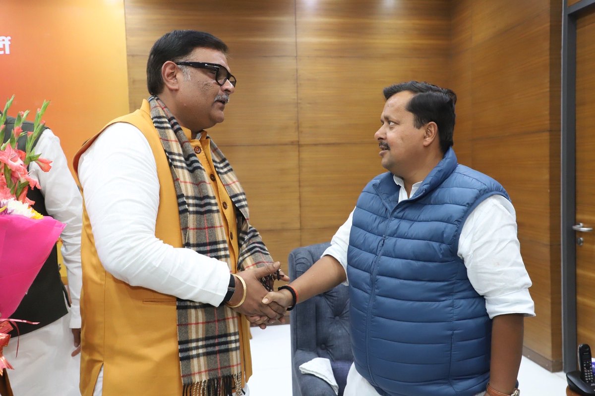 हिंदू Subrat Pathak tweet media