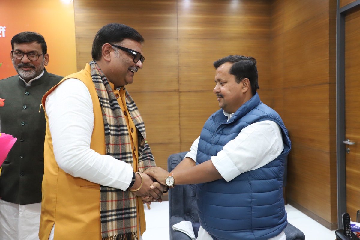 हिंदू Subrat Pathak tweet media