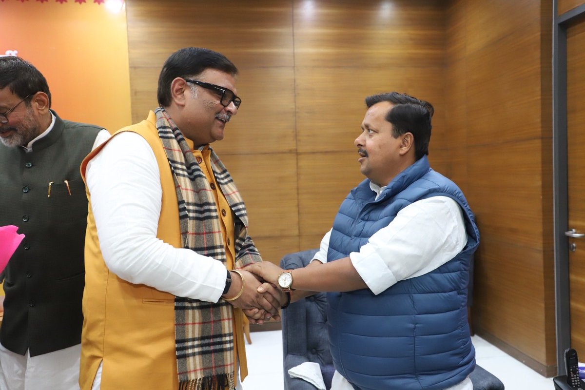 हिंदू Subrat Pathak tweet media