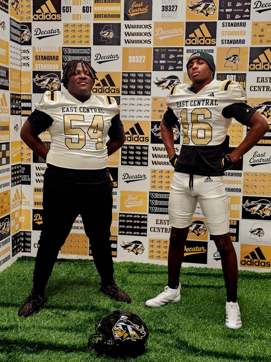 BossColenberg's tweet image. I’d like to thank @Coach_Webster2  and @CoachFosselman for the Official Visit!
#FearTheSpear

@RollDatWave @CoachWood_HCC @7CoachK901 @COACH_BWAY @QBHitList @QBUniverseQBU @Coachstrib @JP_Priester @PShegog7_ @Kholen_Speed @SouthPanolaFB @quarterbackmag @Quarterback_Lab…