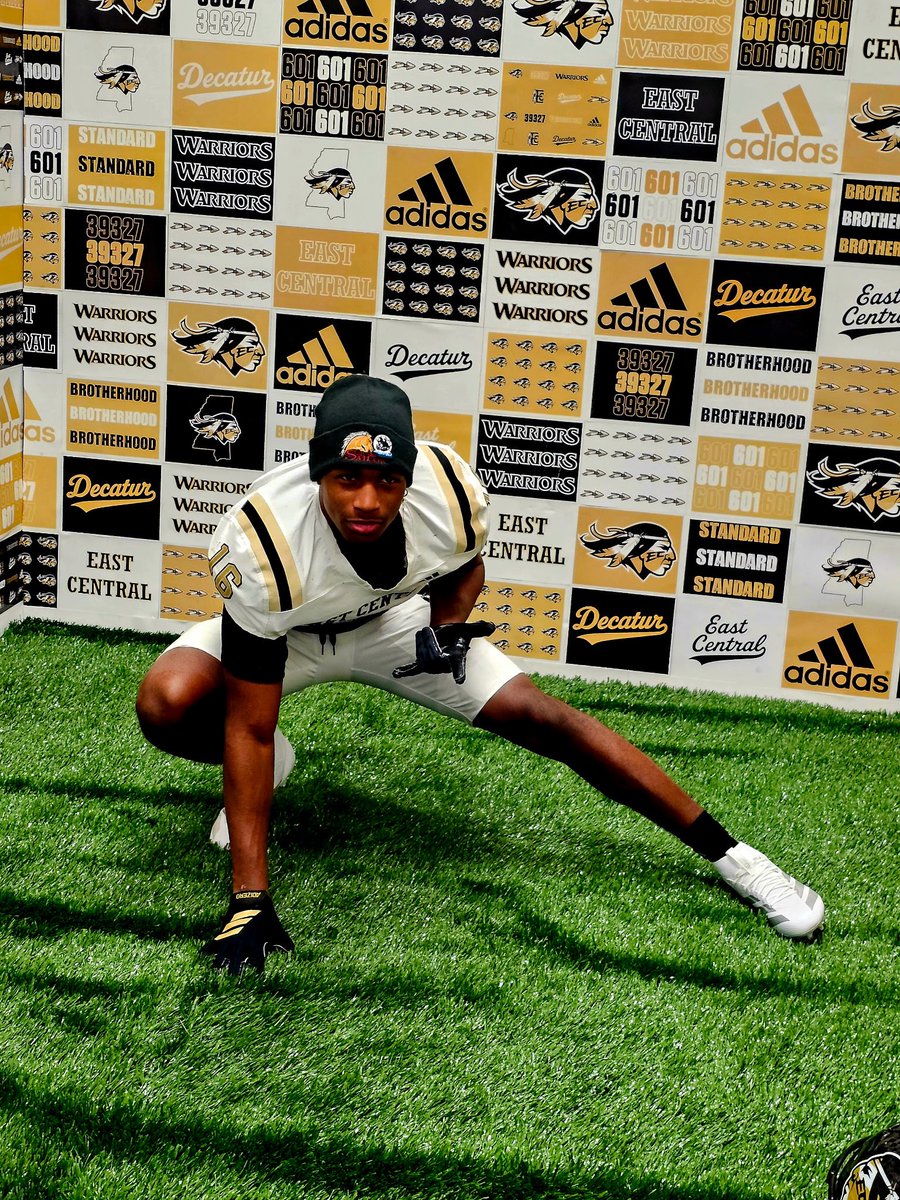 BossColenberg's tweet image. I’d like to thank @Coach_Webster2  and @CoachFosselman for the Official Visit!
#FearTheSpear

@RollDatWave @CoachWood_HCC @7CoachK901 @COACH_BWAY @QBHitList @QBUniverseQBU @Coachstrib @JP_Priester @PShegog7_ @Kholen_Speed @SouthPanolaFB @quarterbackmag @Quarterback_Lab…