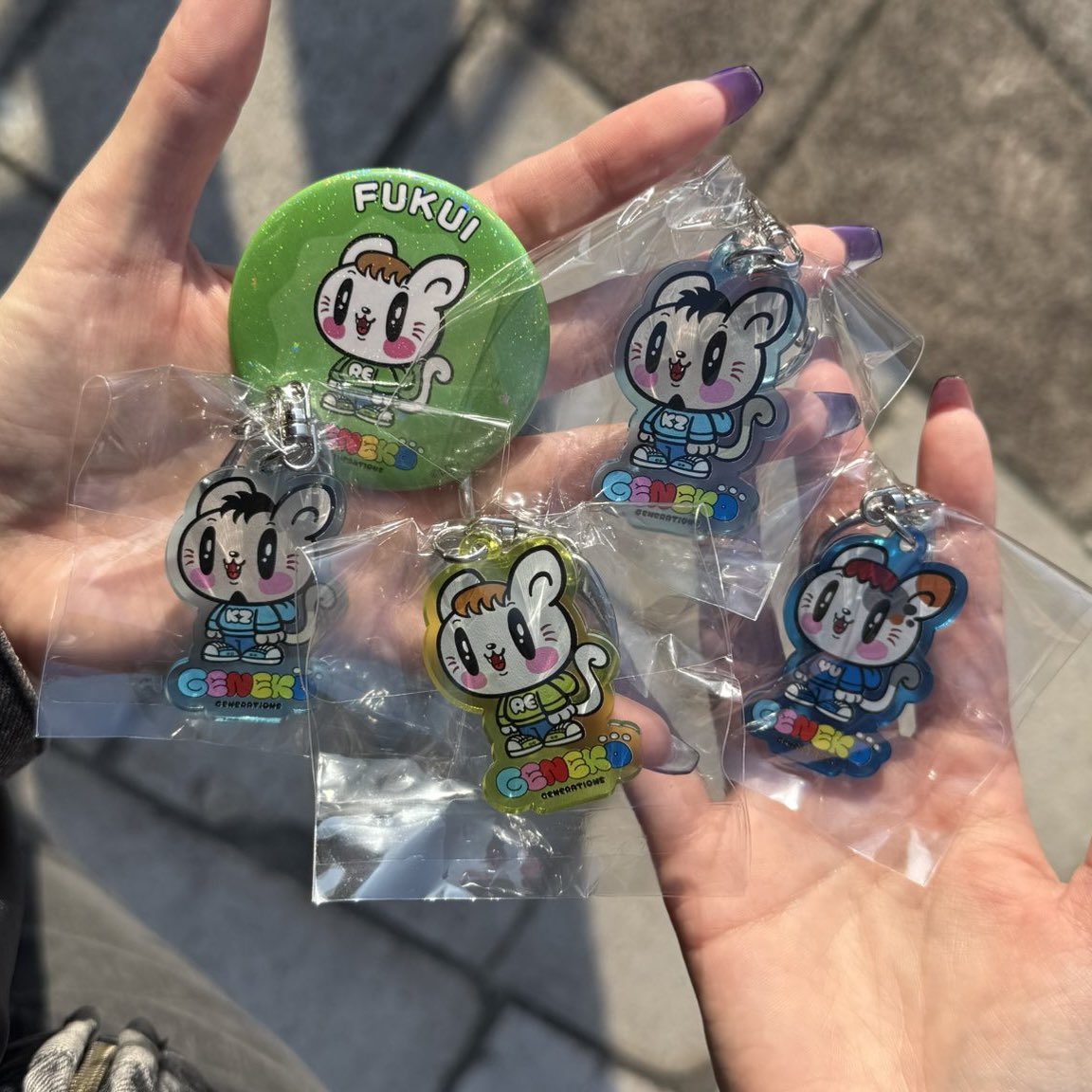 omisuke30808's tweet photo. GENERATIONS GENE 6IXSENSE
ジェネジェ猫ガチャ カプセル交換
ららアリーナ アクキー アクリルキーホルダー 缶バッジ

讓：数原龍友 佐野玲於 中務裕太
求：白濱亜嵐 > 定価買取

12/18 ららアリーナにて交換希望 https://t.co/2H79Ut0UzG