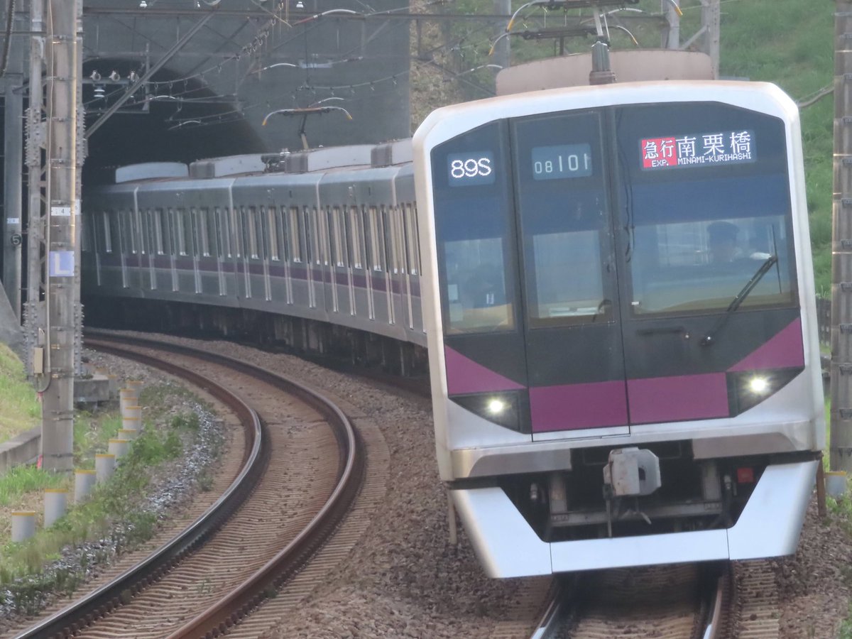 ここ最近の記録 前照灯まわりが少しづつ禿げてきていました。