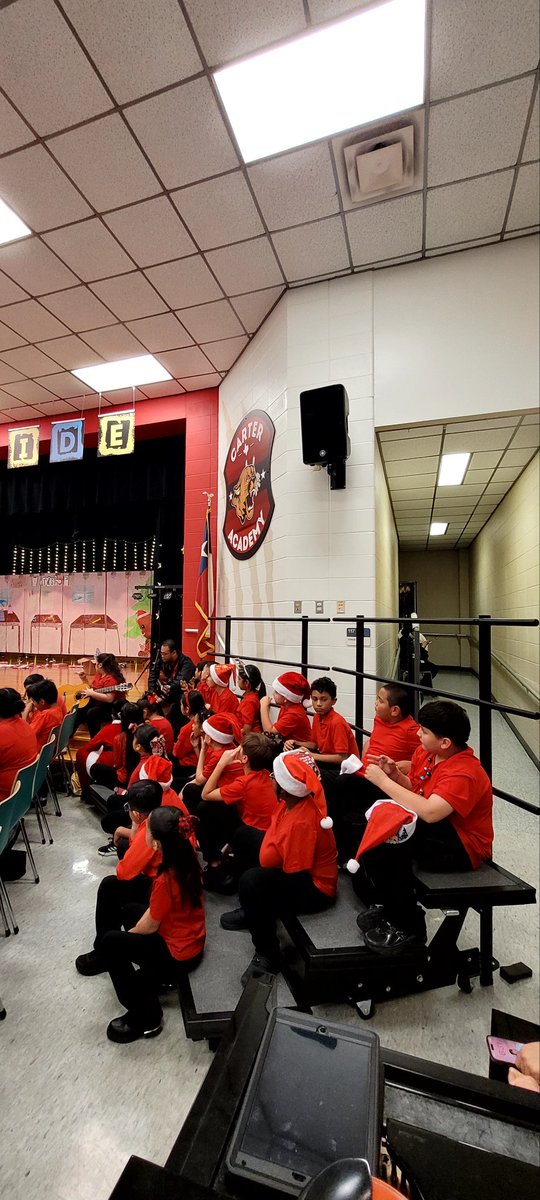 CarterMusicCW's tweet photo. The Carter Academy students were magnificent in today's Winter Show. It was a great collaboration!
Special thanks to the Orchestra, Choir, Drama, Dance, Cheer performers and teachers. https://t.co/Ek4C5HGitp