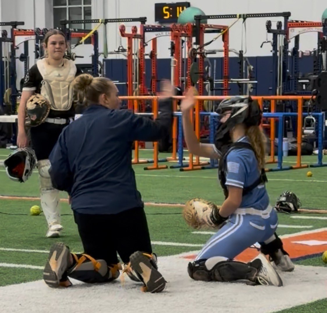 BombersSE's tweet photo. Grateful for a productive camp with Auburn Softball earlier this month! Our athletes gained valuable insight and enjoyed making connections with an outstanding coaching staff. Looking forward to the next opportunity! 🧡🥎
#WeAreBombersSE #BombersNation https://t.co/qwBpInI2eO