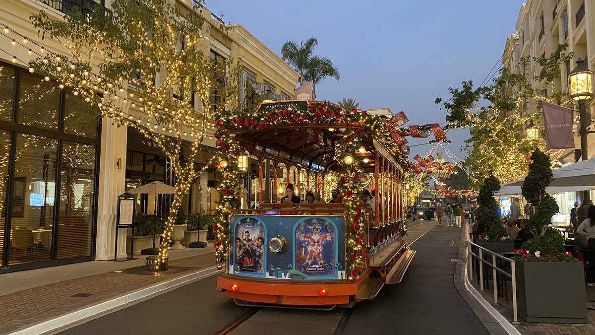 JackAndrad's tweet photo. Enjoying some #Christmas #Cheer before I head on #Vacation tomorrow, where am I going?
#Movies 
#TheGrinch 
#Fun 
#California 
#Asventures https://t.co/HOGjwTCOzD