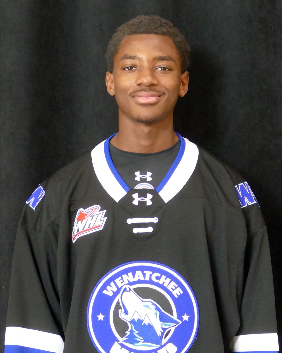 WHLwild_'s tweet photo. Mark Djomo is used to wearing green as part of the Dallas Stars Elite 16U program in Texas...tonight, he faces the green-and-silver of the Everett Silvertips! Mark, welcome to the Dub and congratulations on your WHL debut!

#PowerOfThePack https://t.co/S8soiG67mG