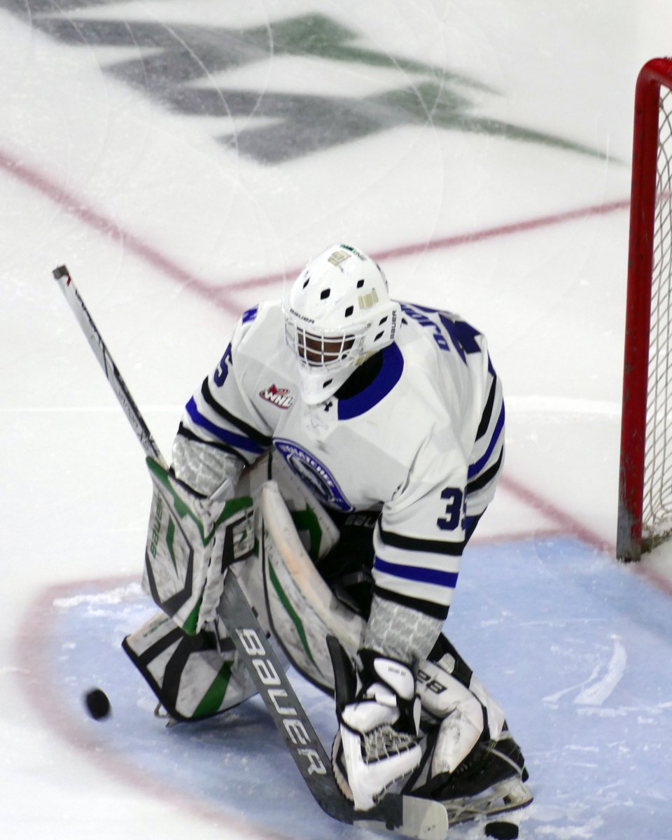 WHLwild_'s tweet photo. Mark Djomo is used to wearing green as part of the Dallas Stars Elite 16U program in Texas...tonight, he faces the green-and-silver of the Everett Silvertips! Mark, welcome to the Dub and congratulations on your WHL debut!

#PowerOfThePack https://t.co/S8soiG67mG