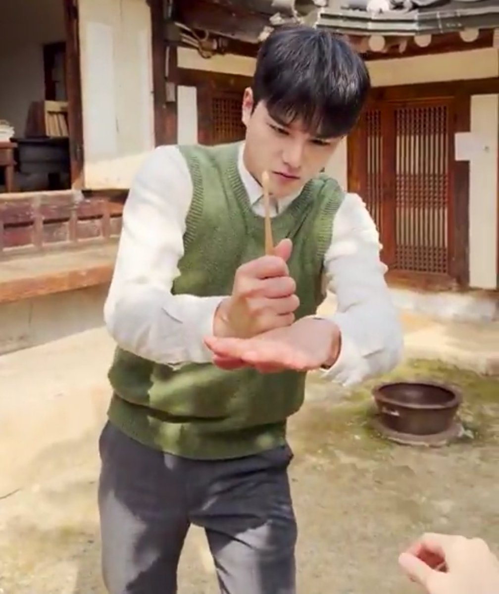 pomicw's tweet photo. 아니나를왜봐보지마 https://t.co/cVeJeOf6NV