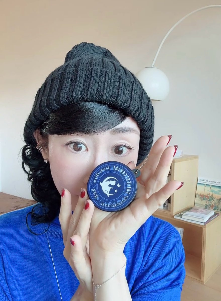 念願の300回記念グッズ！！
トライセンテニアル限定デザインです✨
1/5までのご注文推奨商品🌕

【ただいま受注生産予約受付中↓】

「月の音色〜radio for your pleasure tomorrow〜」高音質ボイスキーホルダー GOODS-1362 otomart.jp/SHOP/GOODS-136… #otomart