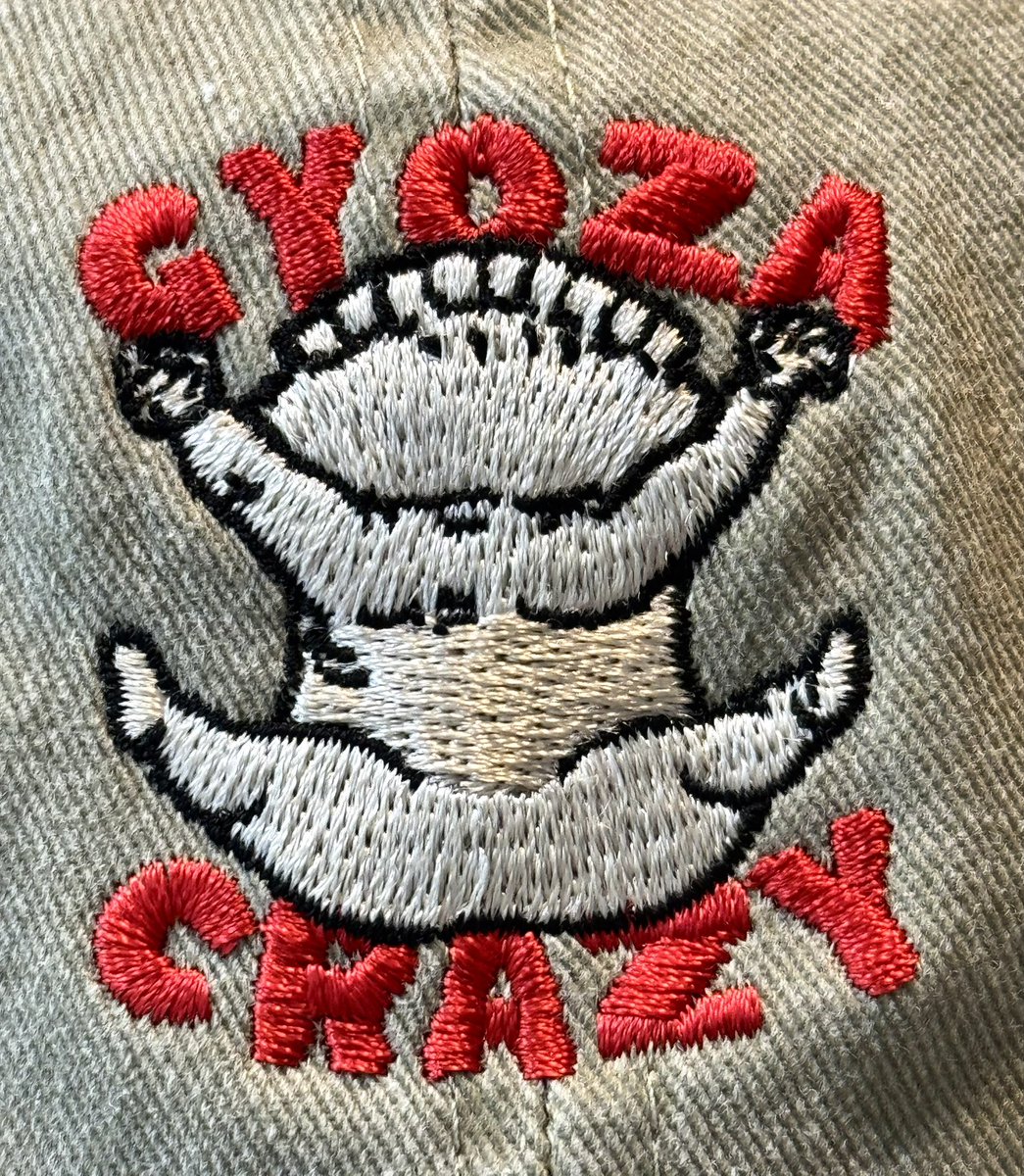 ナタリーから
新しいグッズがいろいろ出た！

今回の目玉はなんと
キクラゲぬいぐるみキーホルダーと
ギョーザ男のキーホルダー
カイマンホルマリン漬けキーホルダー！

他にもキャップやお皿、
悪魔ニカイドウの服もあるよ〜