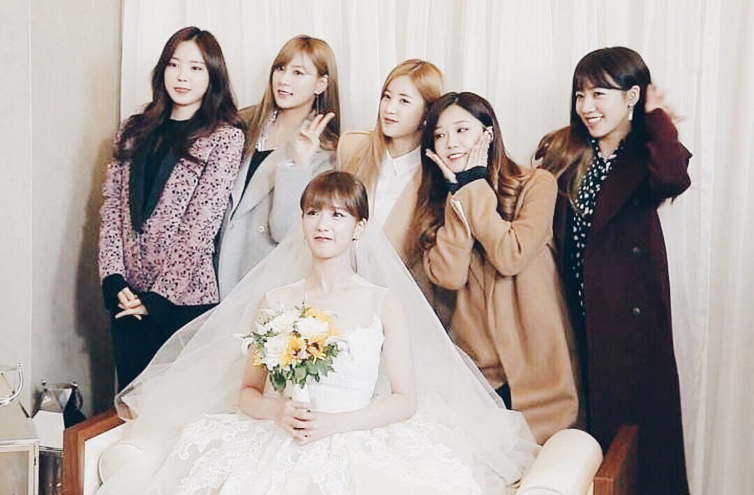 PANDADAY2011's tweet photo. 이게 이제 곧 현실이 된다는 거잖아?
보미야 그 누구보다 결혼 축하해!!!!

#에이핑크 #Apink
#윤보미 #보미 https://t.co/J3k4d1mPAS
