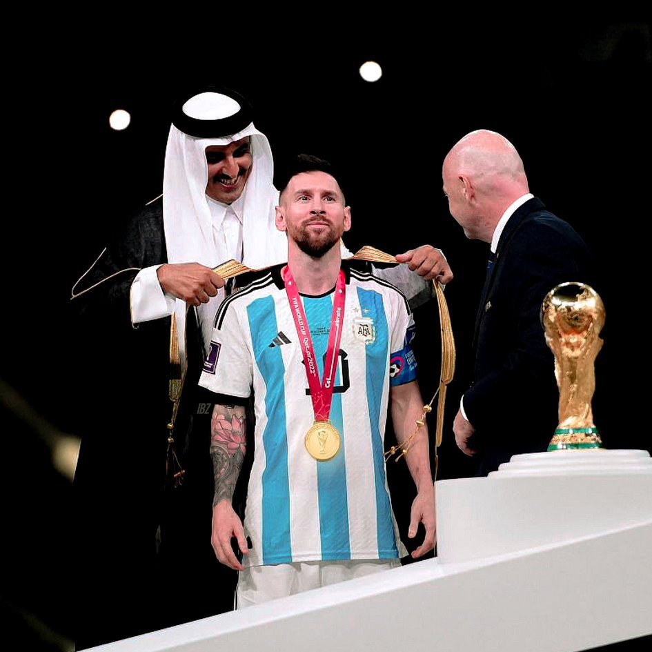 MessiXtraHQ's tweet photo. 18.12.2022

Exactly Three years ago, today Lionel Messi completed football. 🐐🥇 https://t.co/i9iXKVXl0U