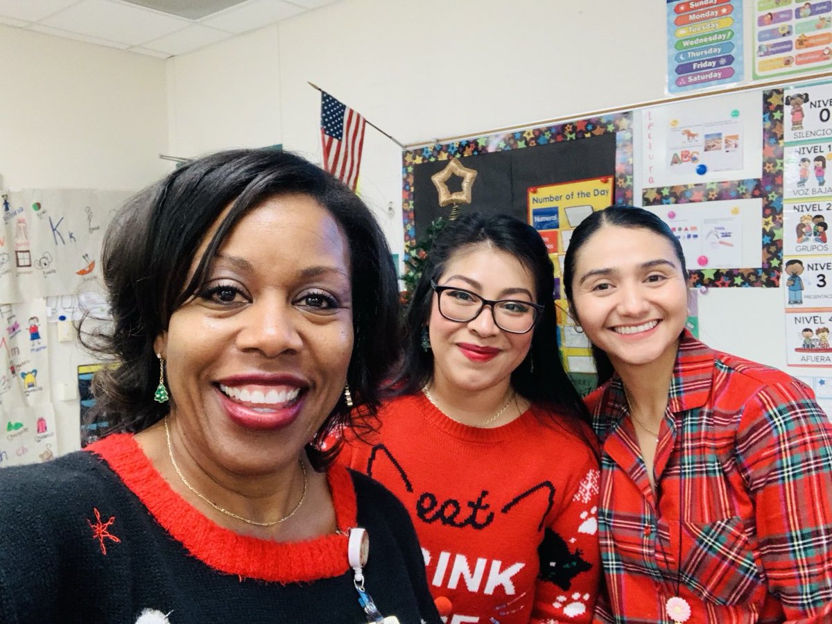 ChasityDBass's tweet photo. ⁦@Roach_Wranglers⁩ wrangled up the letter sounds during Greeting Circle! They are building strong literacy foundations!! Yeehaw!! 🤠 #gisdprek ⁦@GISDTLD⁩ https://t.co/KI56u09W5u