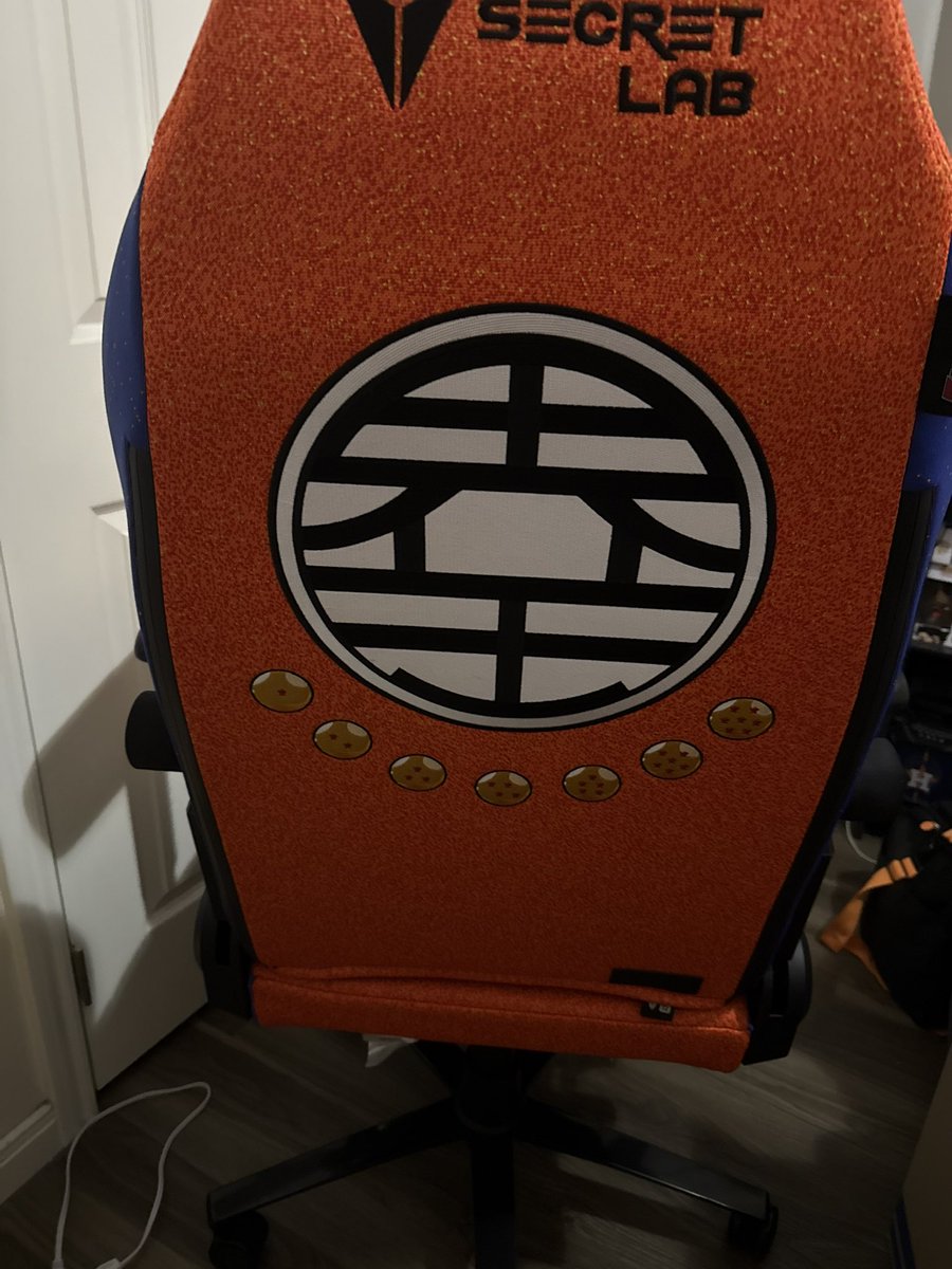 J2Much24's tweet photo. #Secretlab https://t.co/4tyExDBwRm
