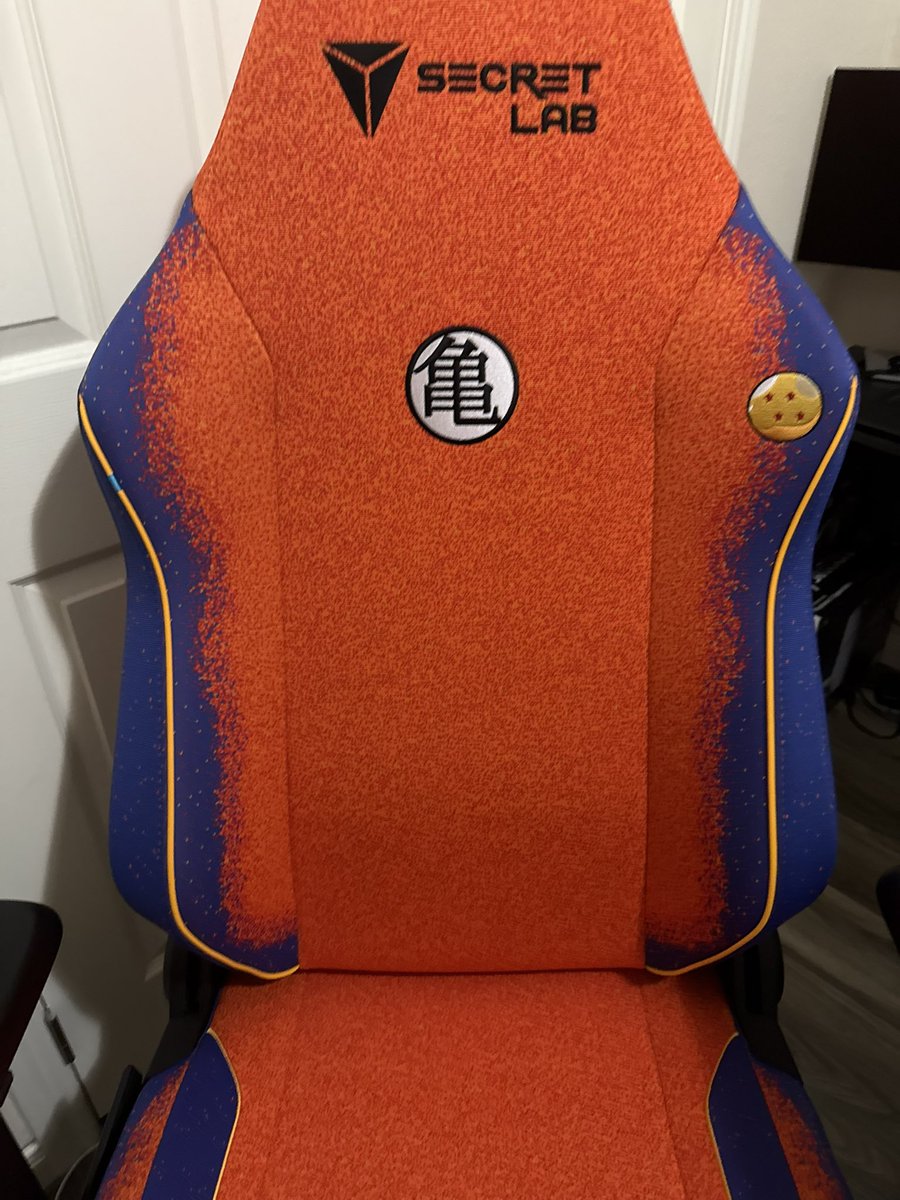 J2Much24's tweet photo. #Secretlab https://t.co/4tyExDBwRm