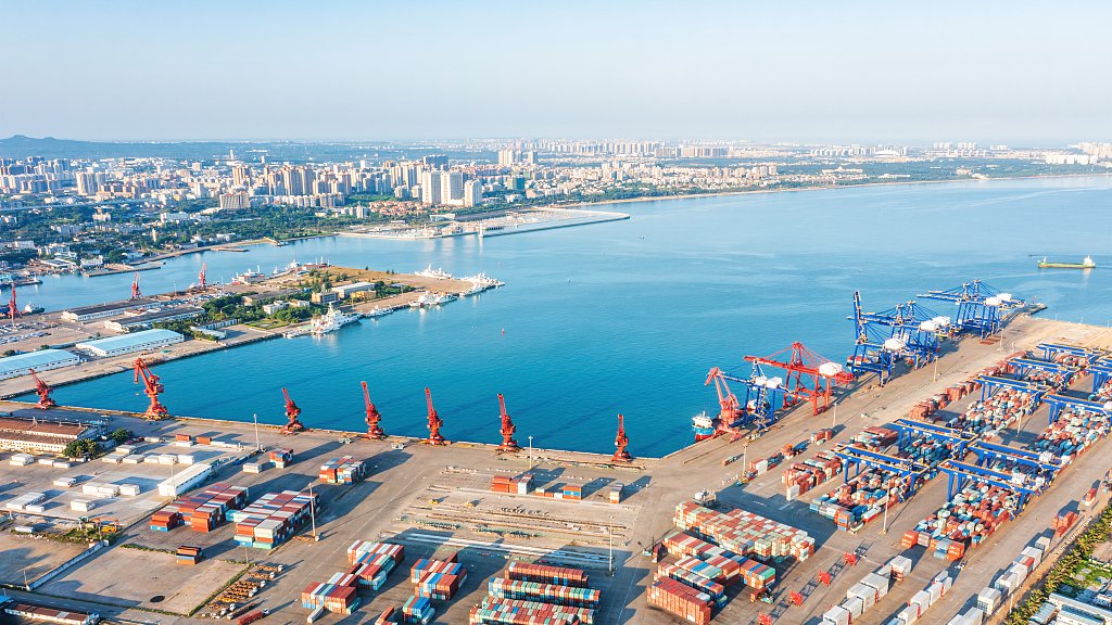 A substantial step in China's opening-up! Today, the Hainan Free Trade Port (FTP) officially begins island-wide special customs operations, a landmark step in China's efforts to align with high-standard international economic and trade rules.