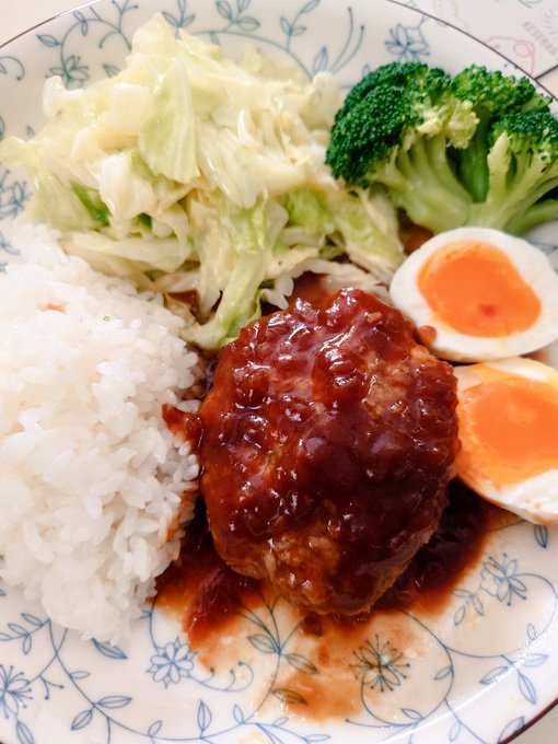 木曜ランチ ハンバーグΨ( 'ч'*)