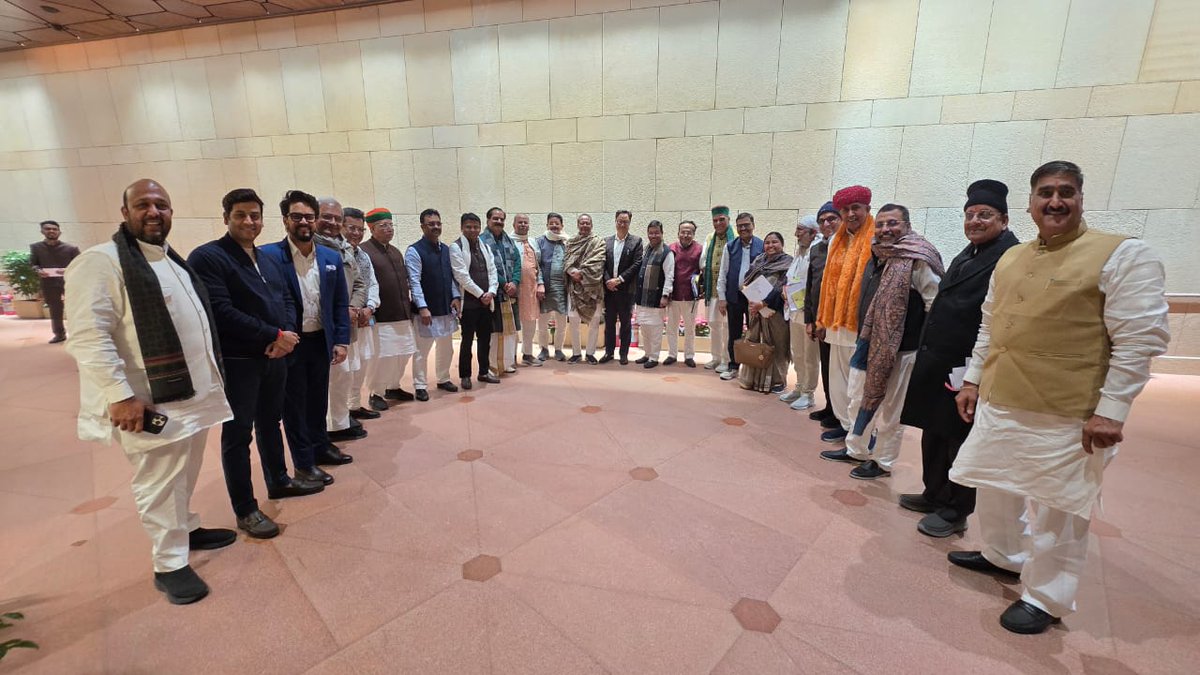 JoshiPralhad's tweet image. When parliamentary discussions continue into the early hours of the morning…