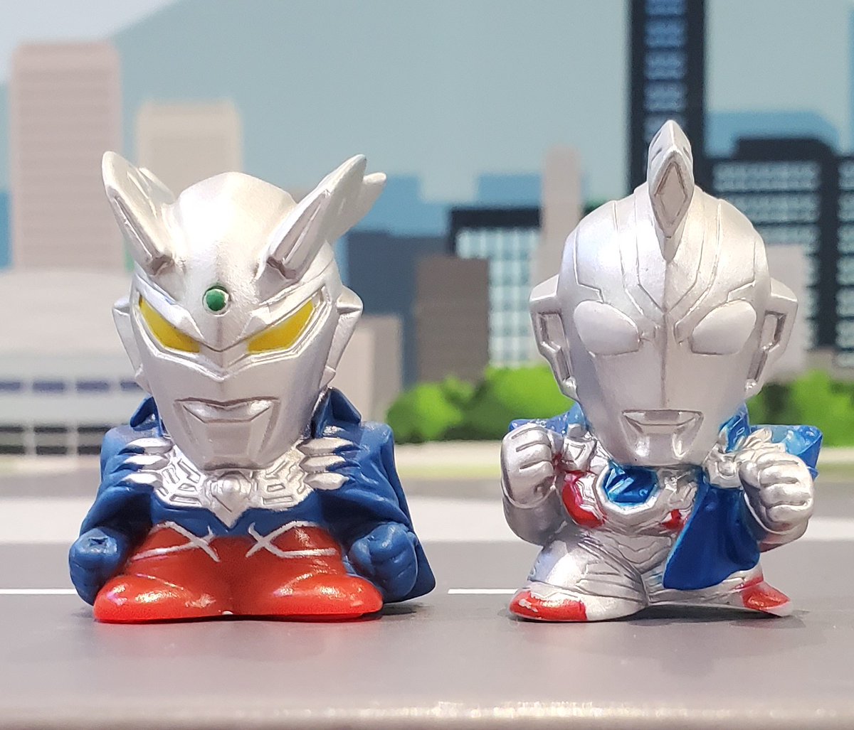 ウルトラアスレチック】 新製品のご案内 大人気！ 指人形シリーズから