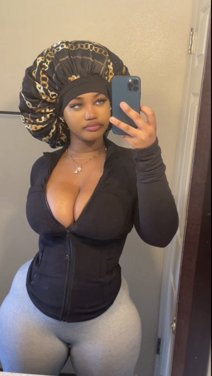BaddGirlssOnly's tweet photo. Thicker than cold grits https://t.co/h5x75ft0mK