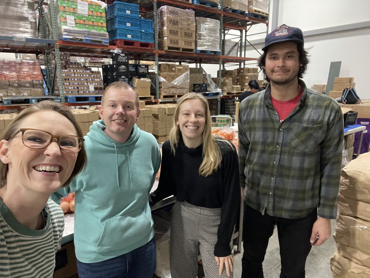 Grateful to lend a hand today at the St. Vincent de Paul food pantry. Our Young Dems helped assemble 500+ food packages for families in need this holiday season.

Huge thanks to Jeremy and the entire St. Vincent de Paul team for all you do for our community.