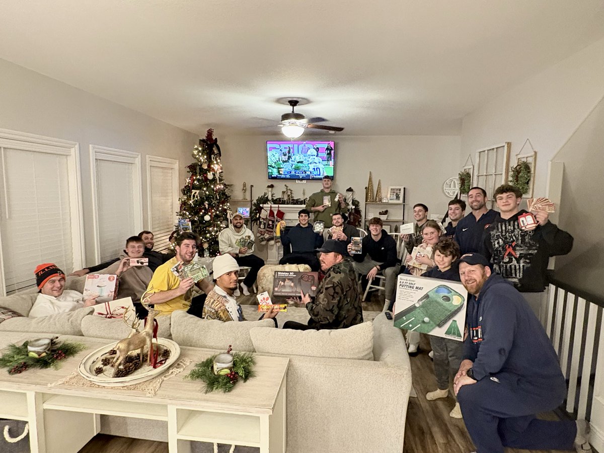 Erin Discher tweet media