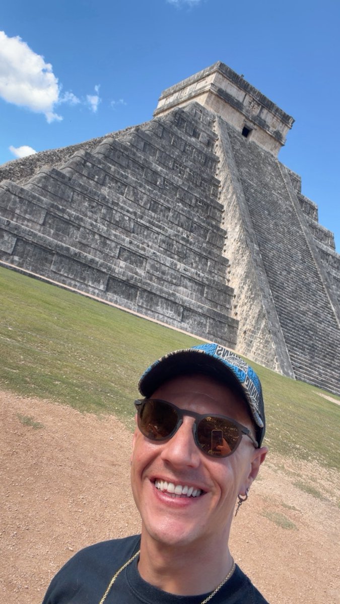 DomiAegerter77's tweet photo. Chichén Itzá ✔️ ✅ 
Stone, history, and one bucket-list moment in Mexico.

#ChichenItza #Mexico #BucketList #CheckedOff #TravelVibes #7WorldWonders 🌍 #domi77 #77 #livefullgas #domifighter 

📸: @untedeteporfavor 

https://t.co/2Sxu1KKlvT https://t.co/2LNUkh83ud