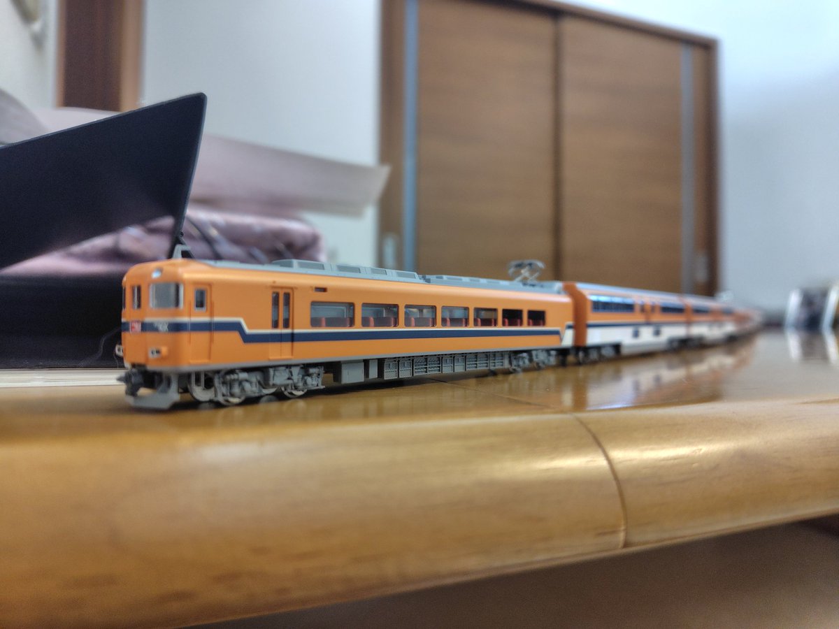 ASpecialrapid's tweet photo. ビスタEXとACEの併結作ってみました〜ちなみに、新旧塗装が入り乱れてるのも実はこだわりです https://t.co/DE5hnvM1lZ