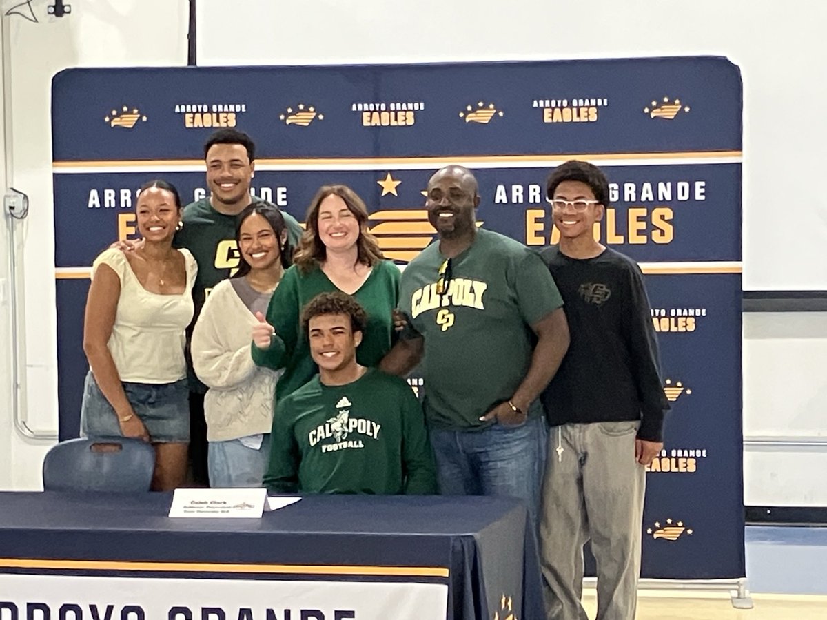 NickWilsonTrib's tweet photo. Arroyo Grande receiver Caleb Clark signs with @calpolyfootball and kicker Dustin Reed signs with McPherson College (of Kansas). Congrats @AGFOOTBALL2 stars!! #collegesigning #ncaa #cif @CifCentral https://t.co/MY4oH7HGni