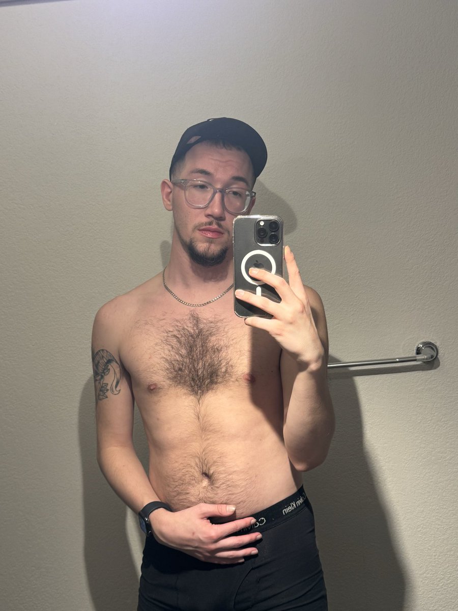 verseguy19's tweet photo. Oh hey 😉 https://t.co/AgeLjgKx5p