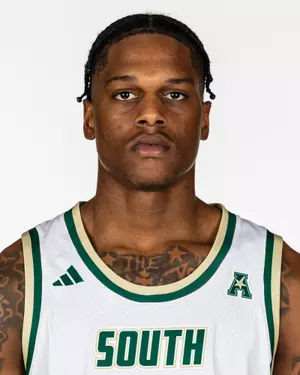 Izaiyah Nelson tonight 
25 Points
12 Rebounds
9/12 FGM
32 Minutes
Double-double dominated inside
#CollegeBasketball #GoBlazers