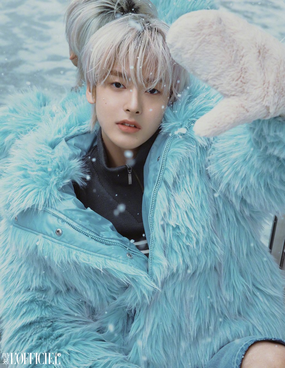 melodic_jun's tweet photo. hamin said “the friend i became close with the fastest is hyunjun. he was also the first friend i met on my first day at the company. i’m quite shy around strangers, but hyunjun approached me first and said, 'the sky is so pretty, come lie down next to me.' and just like that he became my first same age friend."

MINIJUNNIE IS SO CUTEEE 😭😭😭 wdym hyunjun is hamin’s first friend at sm 😭😭😭😭😭😭