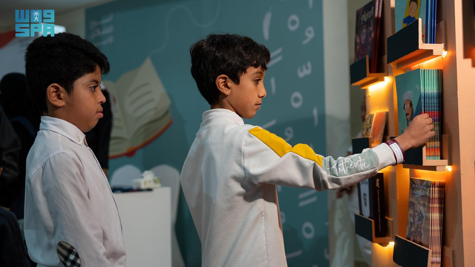 أسبوع الطفل الأدبي 2025.. فرصة لتنمية المهارات الإبداعية #معكم_باللحظة 