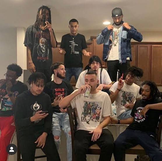 dudefaill's tweet image. What UG Collective is the Best?

• Slime Krew
• Slayworld
• 1c34
• DFG